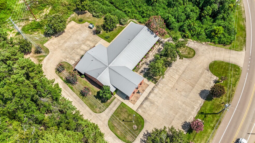 1487 Belk Blvd, Oxford, MS à vendre - Photo de l’immeuble – Image 2 sur 36