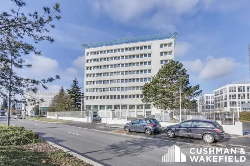 11 Avenue Morane Saulnier, Vélizy-Villacoublay à louer - Photo de l’immeuble – Image 2 sur 12
