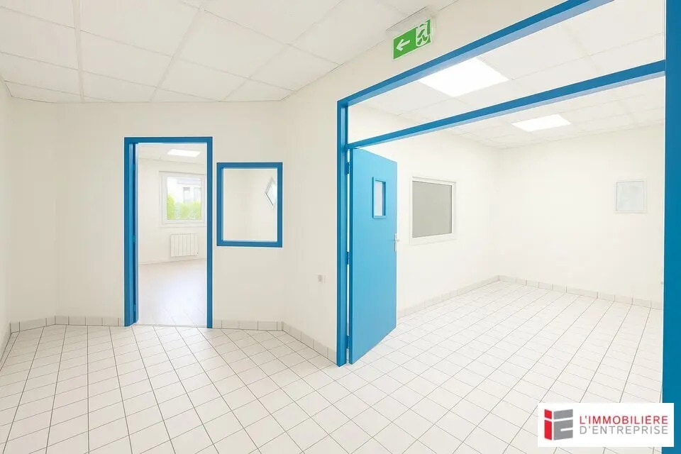 Bureau dans Betton à louer Photo intérieure– Image 1 sur 6