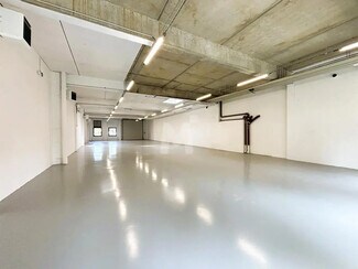 Plus de détails pour Bureau, Local d'activités à louer