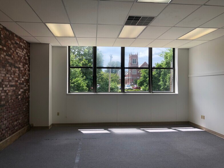 10 Ferry St, Concord, NH à louer - Photo de l’immeuble – Image 3 sur 13