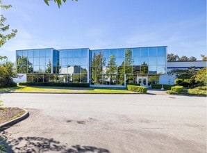 750 Chester Rd, Delta, BC à louer Photo de l’immeuble– Image 1 sur 5