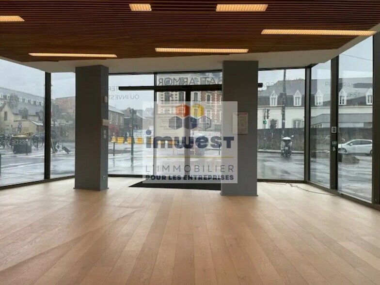 Local commercial dans Rennes à louer - Photo de l’immeuble – Image 1 sur 4