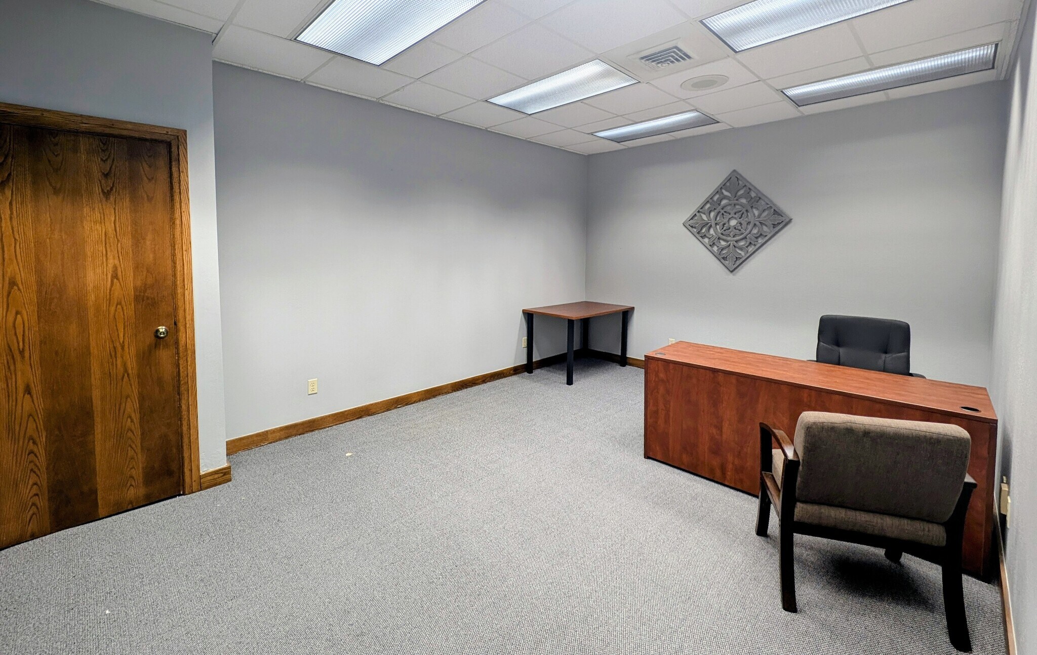 215 W Broadway St, Mount Pleasant, MI à louer Photo intérieure– Image 1 sur 4