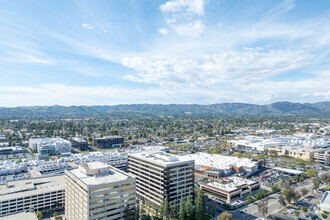 6303 Owensmouth Ave, Woodland Hills, CA - VUE AÉRIENNE  vue de carte - Image1