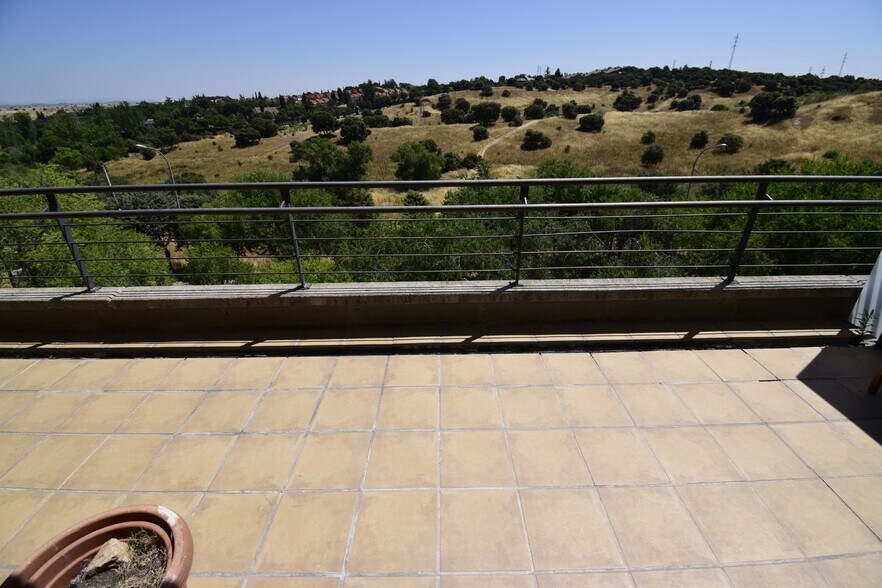 View Photo