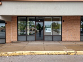 3311-3316 N Sterling Ave, Peoria, IL à louer Photo de l’immeuble– Image 1 sur 1