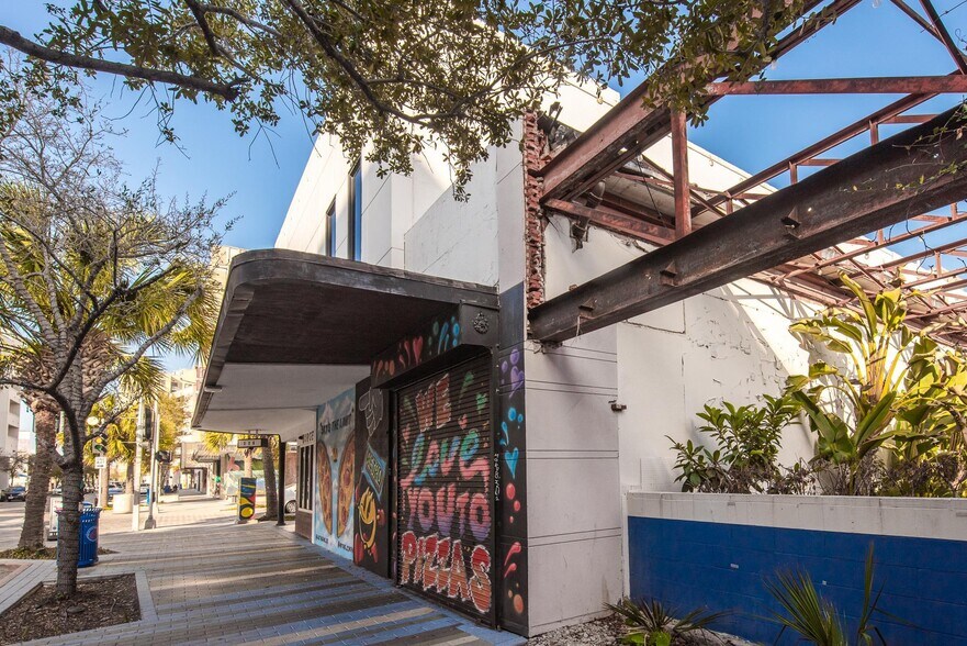 322 N Chaparral St, Corpus Christi, TX à louer - Photo de l’immeuble – Image 2 sur 4