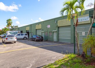 Plus de détails pour 350-382 NE 191st St, Miami, FL - Industriel/Logistique à louer