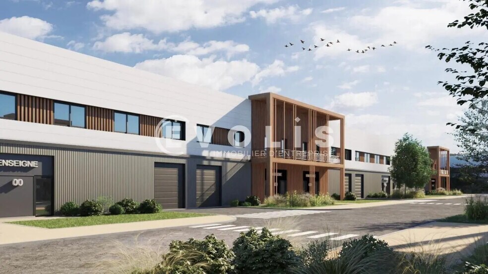 Local d'activités dans Croissy-Beaubourg à vendre - Photo de l’immeuble – Image 1 sur 3