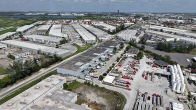 9970 NW 89th Ct, Medley, FL à louer Photo intérieure– Image 2 sur 2