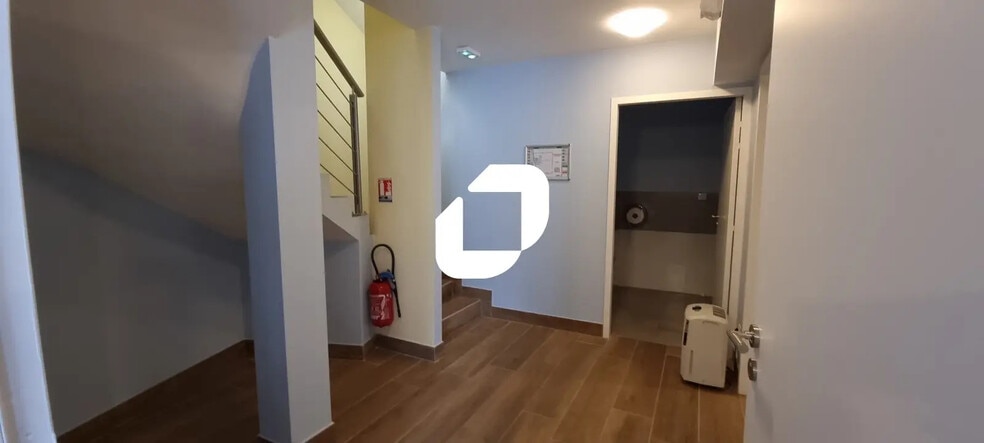 Bureau dans Coupvray à vendre - Photo de l’immeuble – Image 3 sur 10