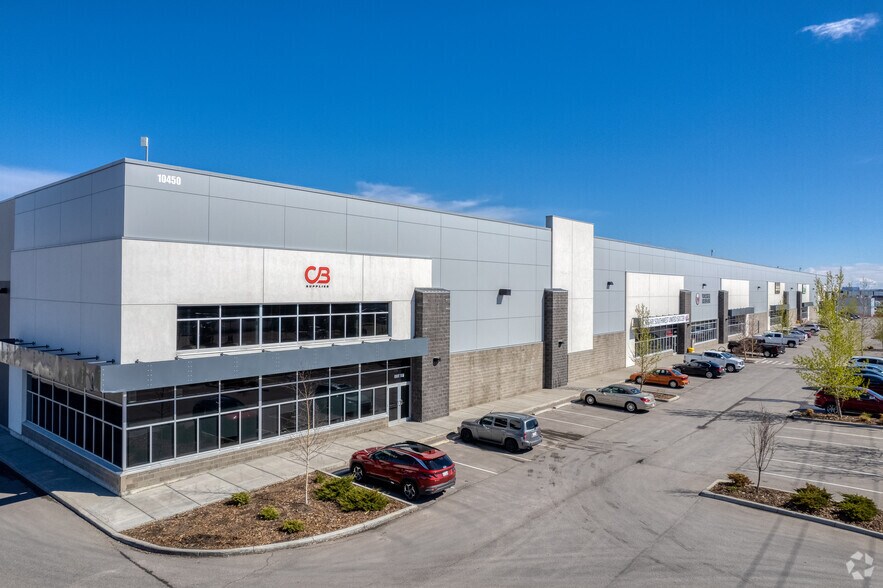 10450 50th St SE, Calgary, AB à vendre - Photo de l’immeuble – Image 3 sur 4