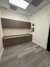 3262 E Thousand Oaks Blvd, Westlake Village, CA à louer Photo intérieure– Image 2 sur 2