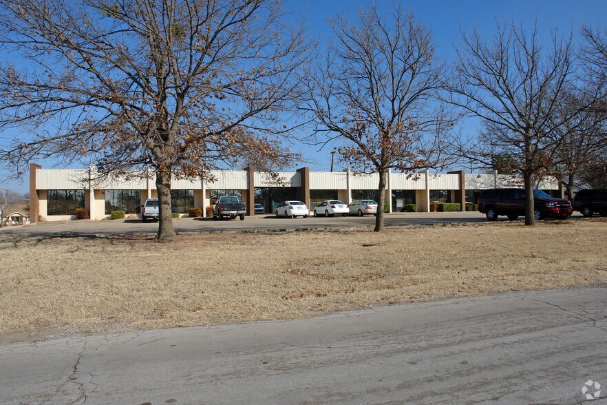 1309-1313 W Ash Ave, Duncan, OK à louer - Photo de l’immeuble – Image 2 sur 2