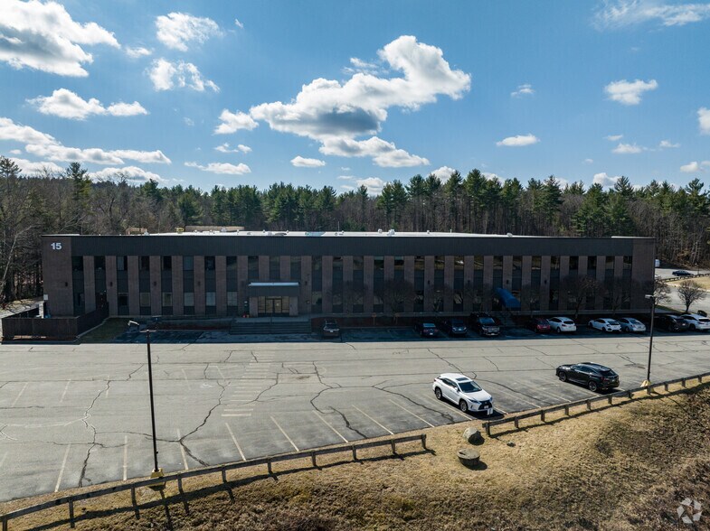 15 Hudson Park Dr, Hudson, NH à louer - Photo de l’immeuble – Image 3 sur 21