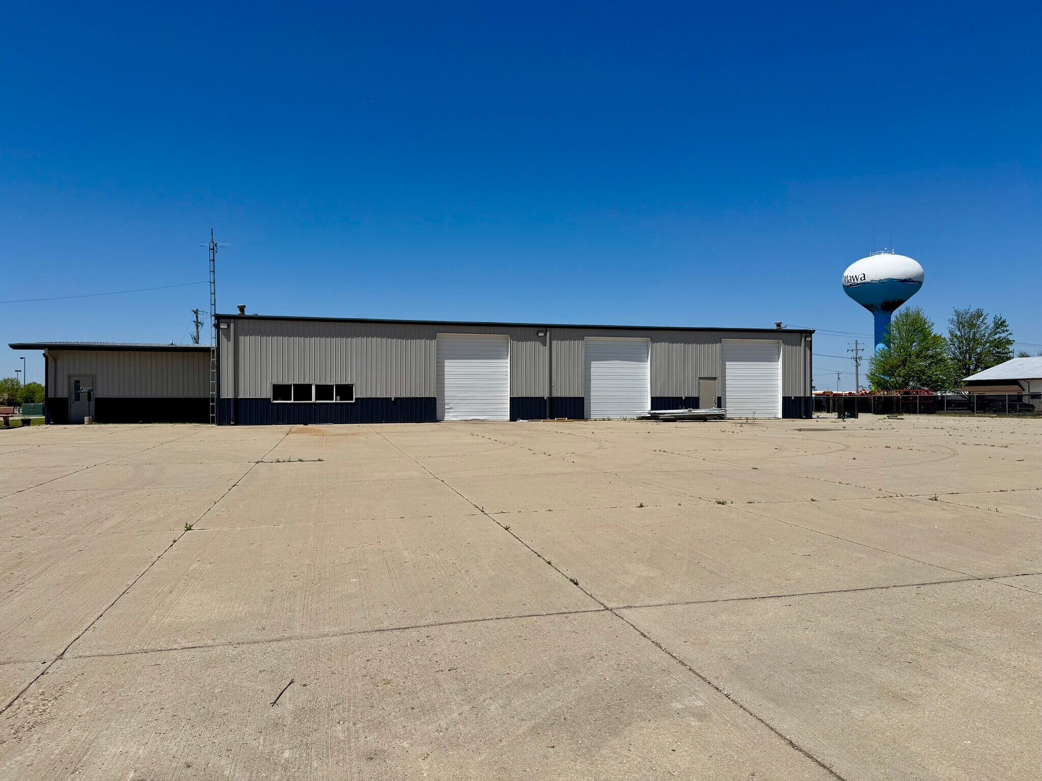 200 W Stevenson Rd, Ottawa, IL à louer Photo de l’immeuble– Image 1 sur 18