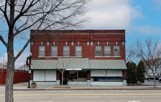 Plus de détails pour 558 N Main St, Oshkosh, WI - Bureau/Local commercial à louer