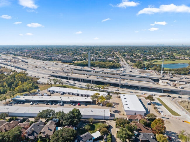 Plus de détails pour 15330 Lyndon B Johnson Fwy, Mesquite, TX - Différents types d’espaces à louer