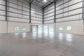 555 Research Drive, Pittston Township, PA à louer Photo de l’immeuble– Image 2 sur 7