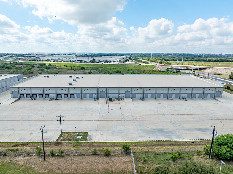 438 S Callaghan Rd, San Antonio, TX à louer - Aérien – Image 3 sur 12