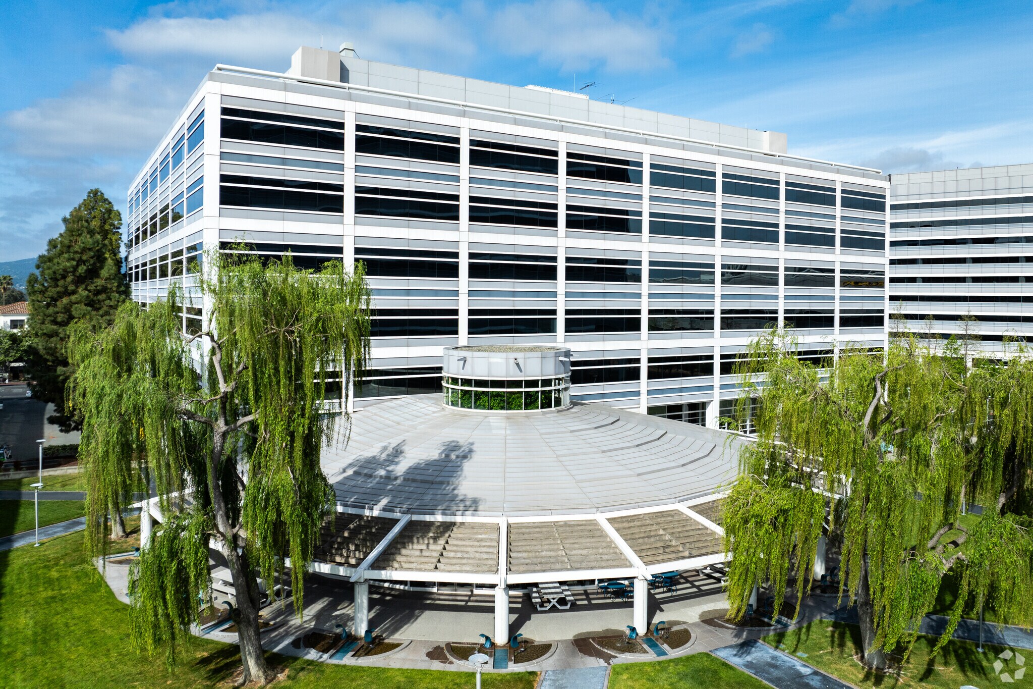 2000 Clayton Rd, Concord, CA à louer Photo principale– Image 1 sur 6