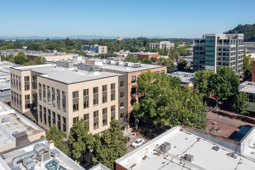 940-946 Willamette St, Eugene, OR à louer - Photo de l’immeuble – Image 1 sur 4