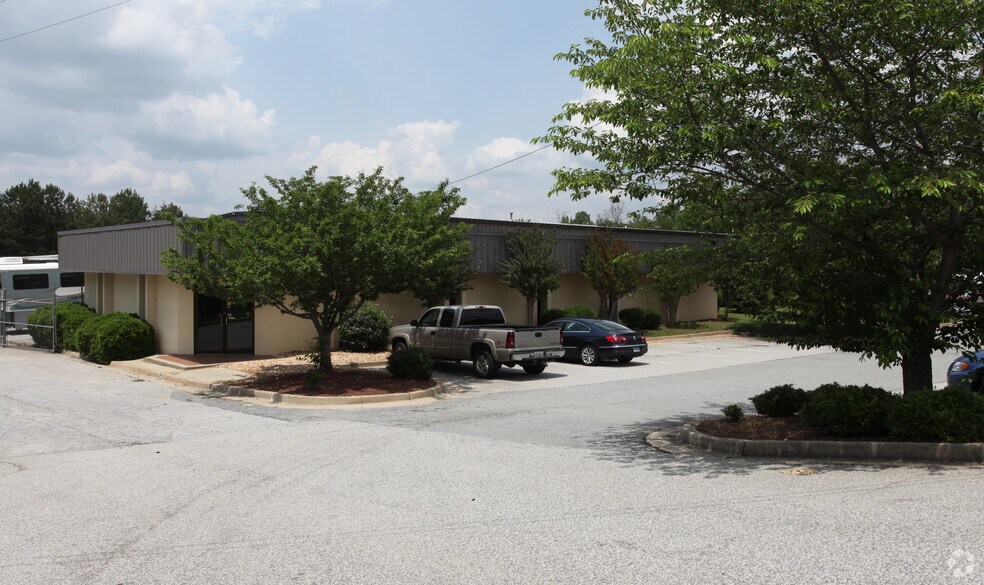 1931 Rock Chapel Rd, Lithonia, GA à louer - Photo principale – Image 1 sur 5