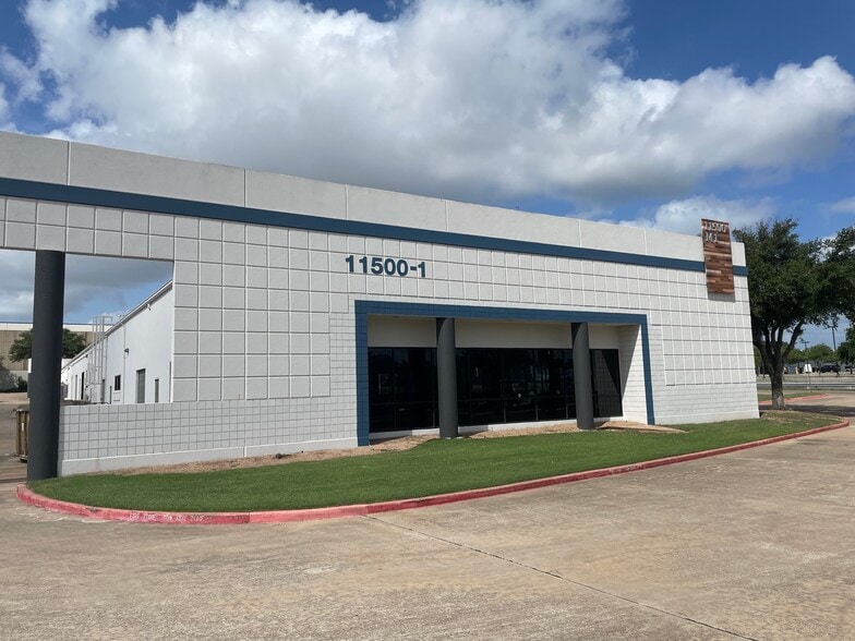 1901 W Braker Ln, Austin, TX à louer - Photo de l’immeuble – Image 1 sur 25