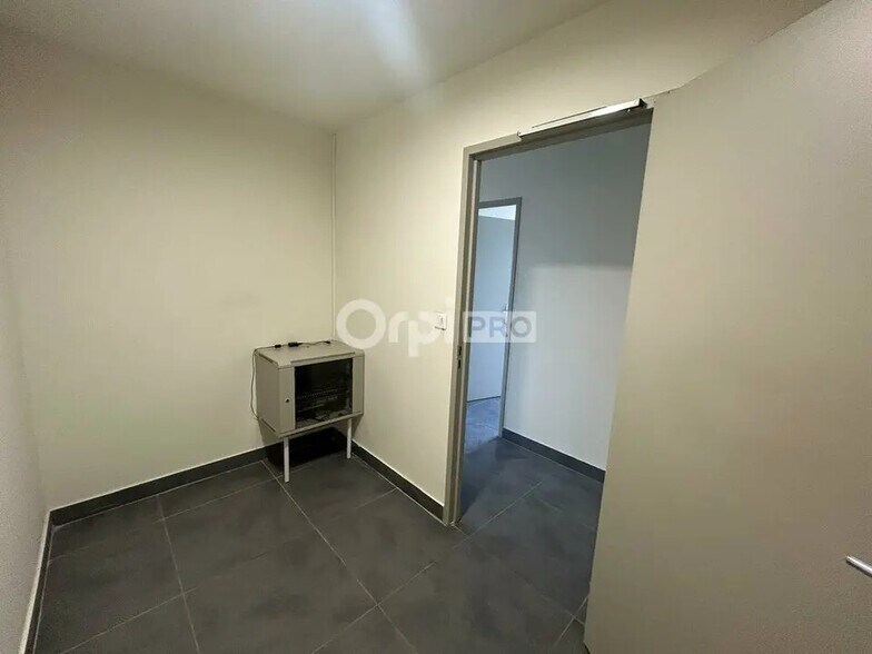 Bureau dans Avignon à louer - Photo de l’immeuble – Image 3 sur 9