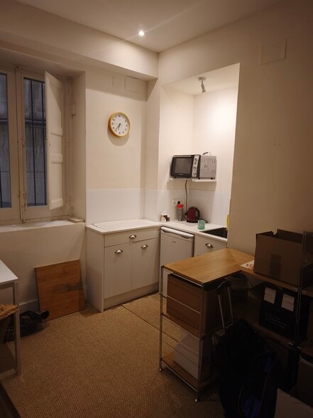 Immeuble residentiel dans Madrid, Madrid à vendre - Photo intérieure – Image 3 sur 6