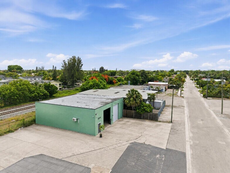 2514 Park St, Lake Worth, FL à louer - Photo de l’immeuble – Image 2 sur 4