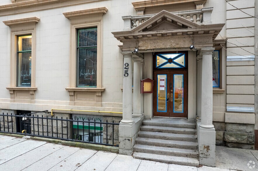 25 Toronto St, Toronto, ON à louer - Photo de l’immeuble – Image 3 sur 3
