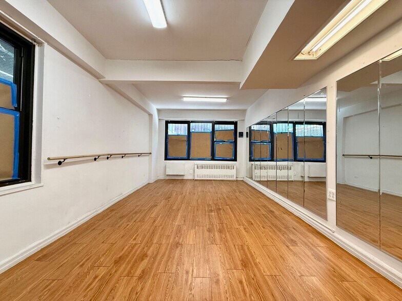 160 Parkside Ave, Brooklyn, NY à louer - Photo de l’immeuble – Image 2 sur 19