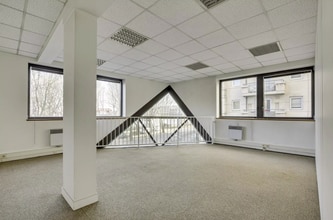 Bureau dans Asnières-sur-Seine à louer Photo intérieure– Image 1 sur 1