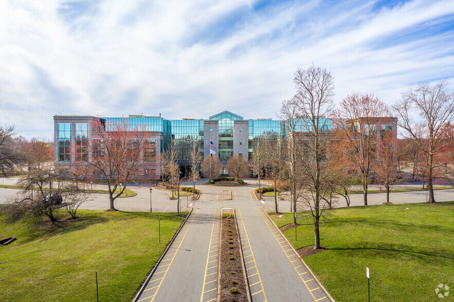 7 Sylvan Way, Parsippany, NJ à louer - Photo de l’immeuble – Image 2 sur 6