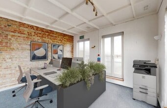 15 Lots Rd, Londres à louer Photo intérieure– Image 1 sur 4