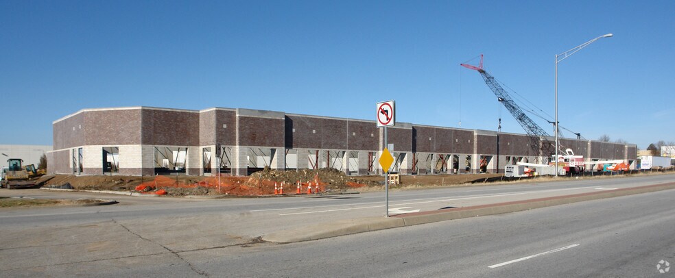 10000-10098 Lackman Rd, Lenexa, KS à louer - Photo de l’immeuble – Image 3 sur 15