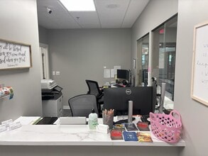 1101 S 70th St, Lincoln, NE à louer Photo intérieure– Image 2 sur 9