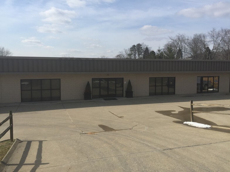3006 Mount Vernon Rd, Hurricane, WV à vendre - Photo de l’immeuble – Image 2 sur 41