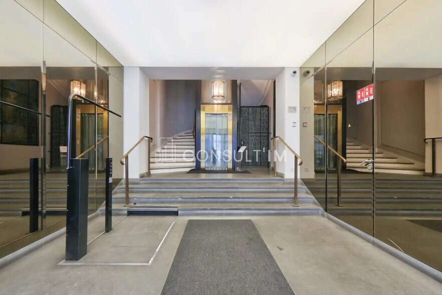 Bureau dans Paris à louer - Photo de l’immeuble – Image 2 sur 8