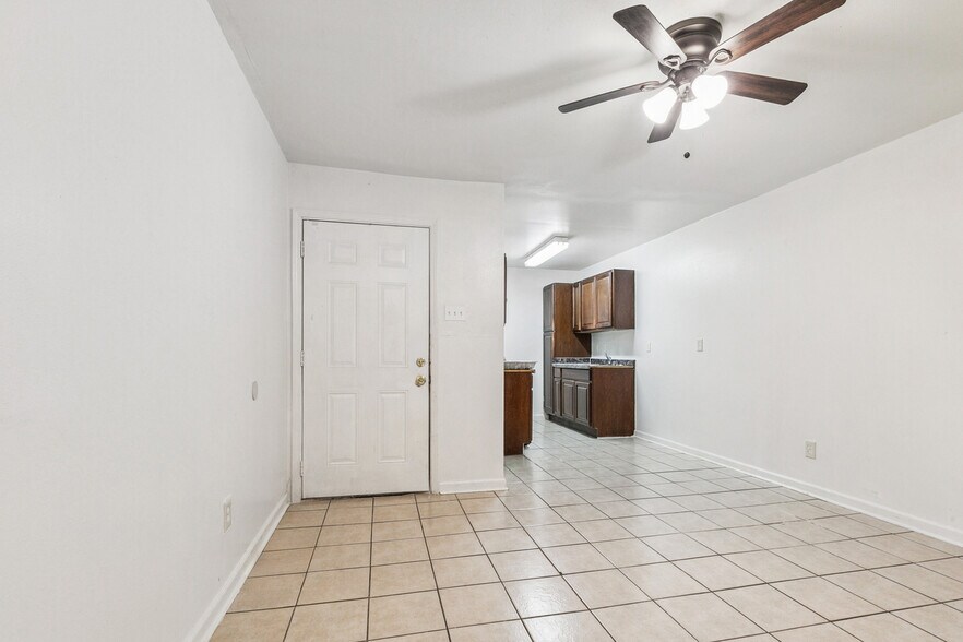 3321 Laplace St, Chalmette, LA à vendre - Photo de l’immeuble – Image 3 sur 10