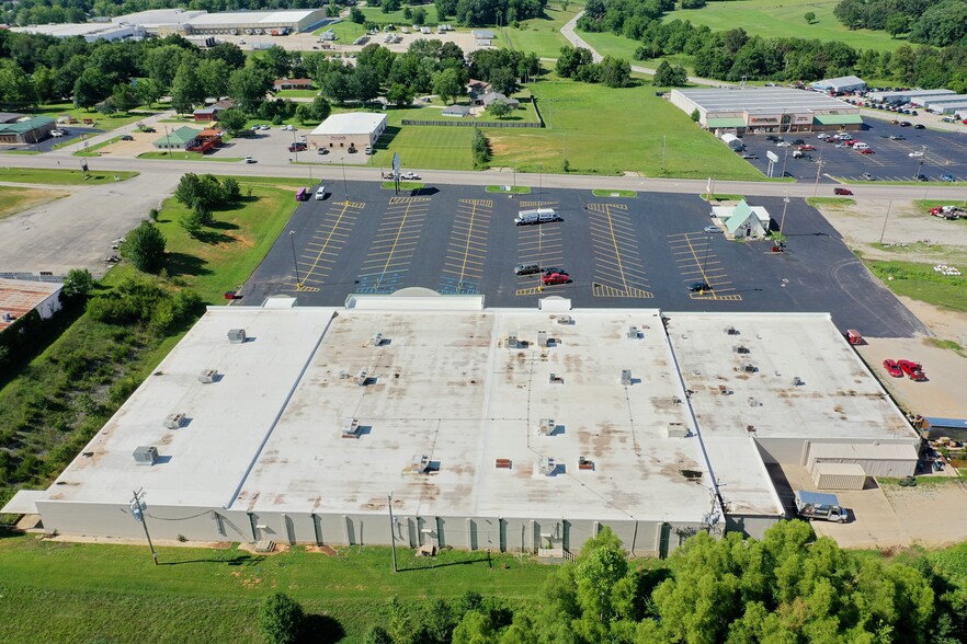 1201 E Scenic Rivers Blvd, Salem, MO à louer - Photo de l’immeuble – Image 3 sur 12