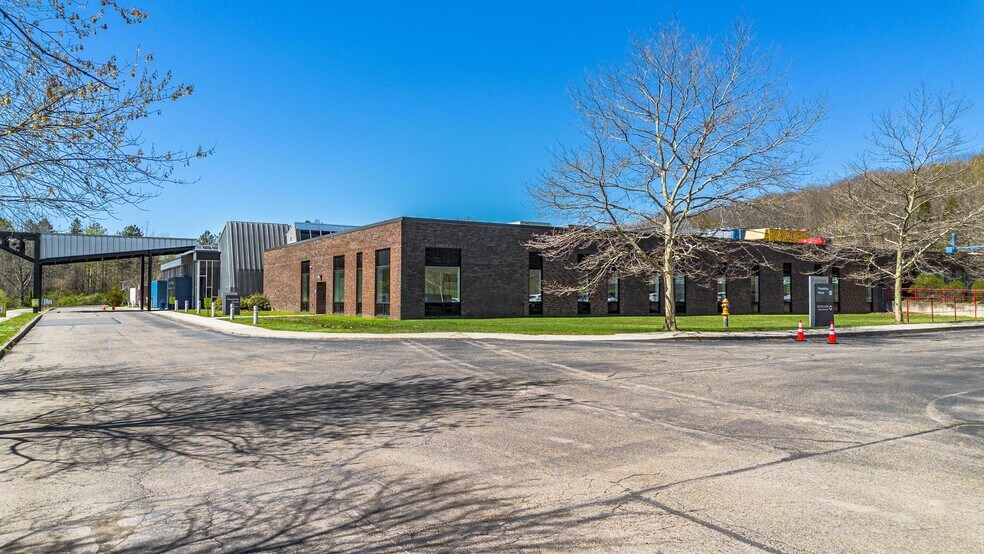 1300 Old Plank Rd, Mayfield, PA à vendre - Photo de l’immeuble – Image 3 sur 47