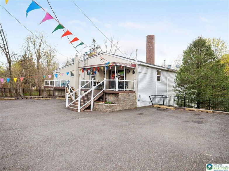 1463 Limeport Pike, Coopersburg, PA à vendre - Photo de l’immeuble – Image 3 sur 25