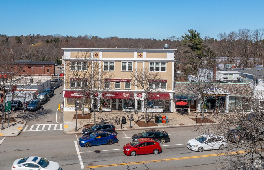 269 Washington St, Wellesley, MA à louer - Photo de l’immeuble – Image 3 sur 7