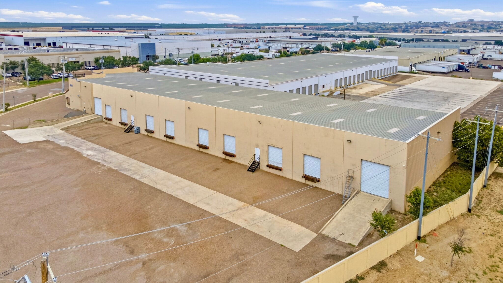 809 Nafta Blvd, Laredo, TX à louer Photo intérieure– Image 1 sur 9