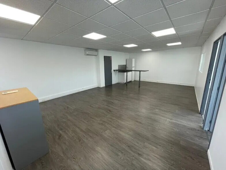 Bureau dans Rousset à louer - Photo intérieure – Image 2 sur 6