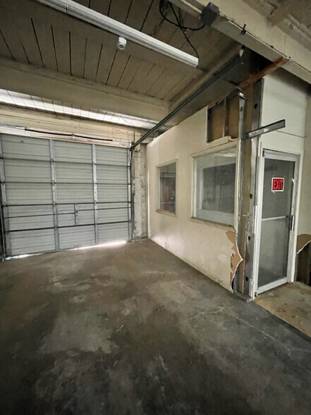 4100-4112 Aquarium Pl, Baltimore, MD à louer - Photo de l’immeuble – Image 3 sur 23