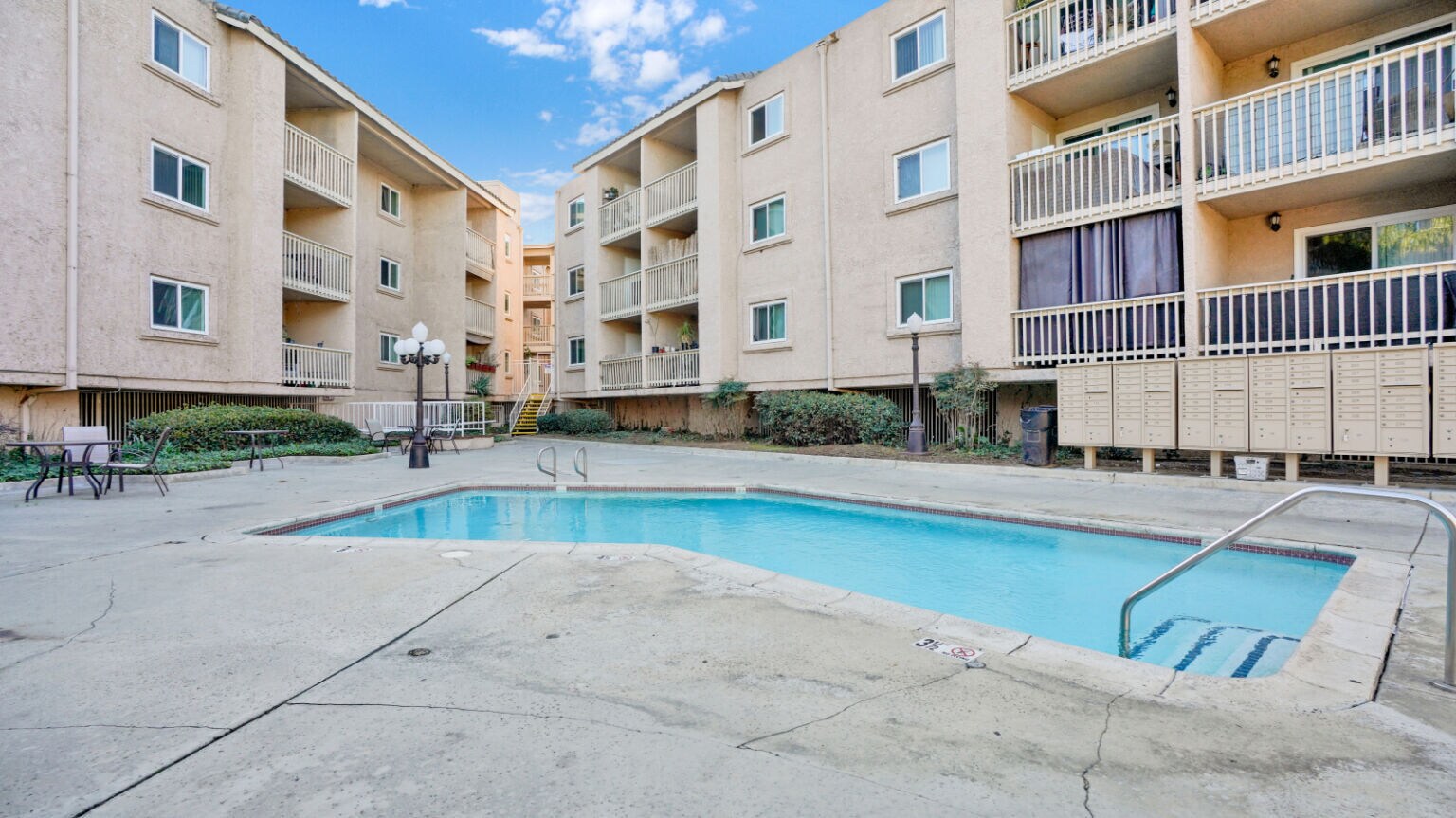 5555 N Long Beach Blvd, Long Beach, CA à vendre Photo principale– Image 1 sur 11